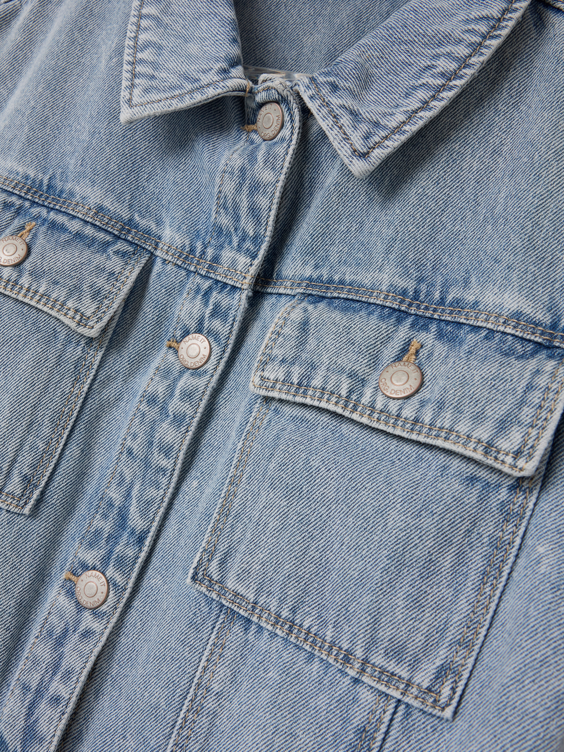 model_shot-front_full